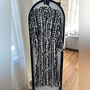 Dress from Zara. White & Navy print. Worn once, no longer needed